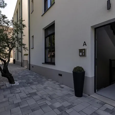 Apartament Balmis House A *