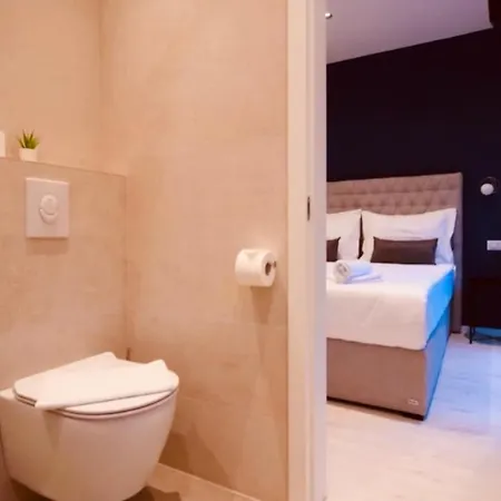 Balmis House A Апартаменти Макарська