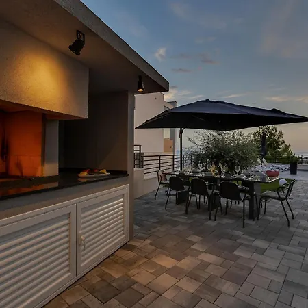 Balmis House A Апартаменти *